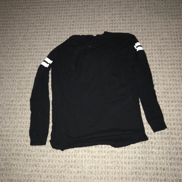 Victoria Secret long sleeve shirt - Picture 2 of 2